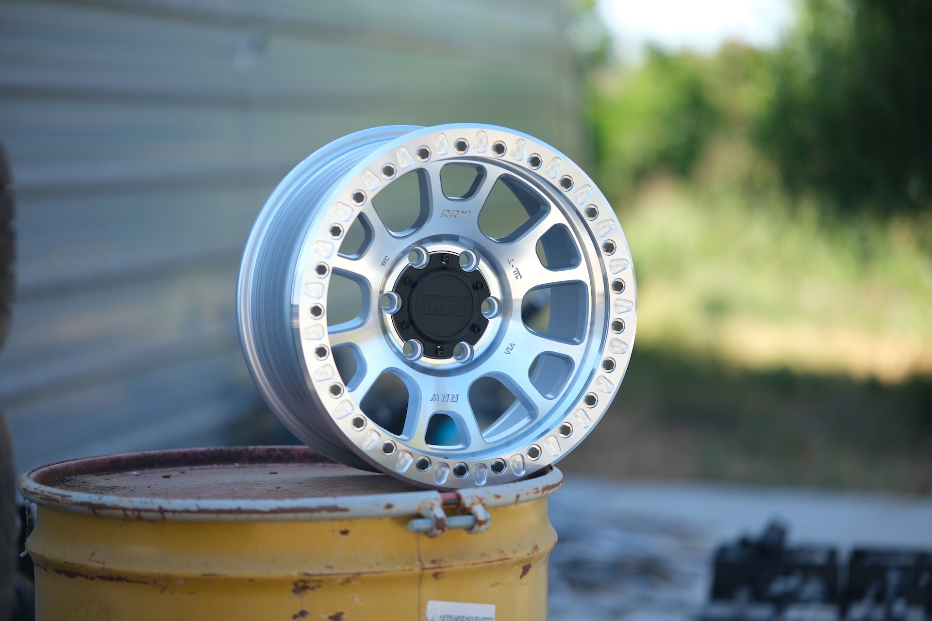 RR5-H FLOW FORM 17x8.5 Hybrid Beadlock | BRUSHED ALUMINUM
