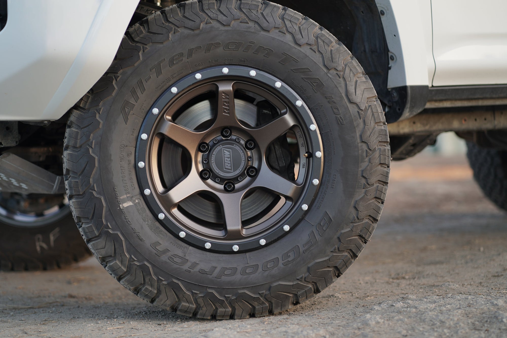 RR2-V 17x8.5 (6x5.5 | 6x139.7) | 2021+ Ford Bronco - RRW Relations Race ...